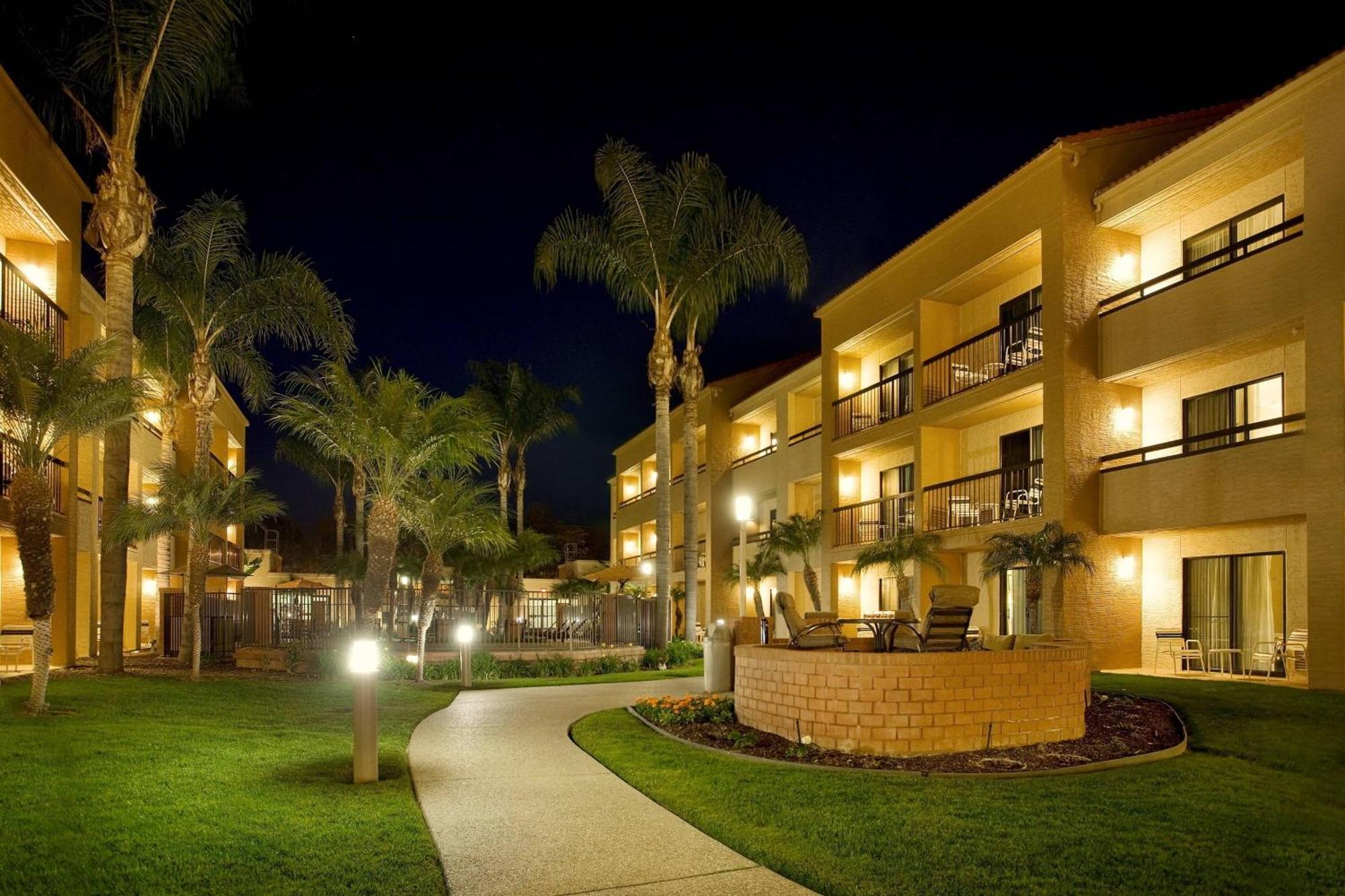 Courtyard By Marriott San Diego Sorrento Valley Экстерьер фото